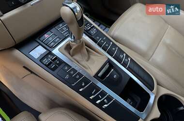 Внедорожник / Кроссовер Porsche Macan 2014 в 