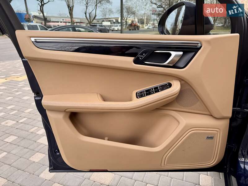 Позашляховик / Кросовер Porsche Macan 2014 в Одесі