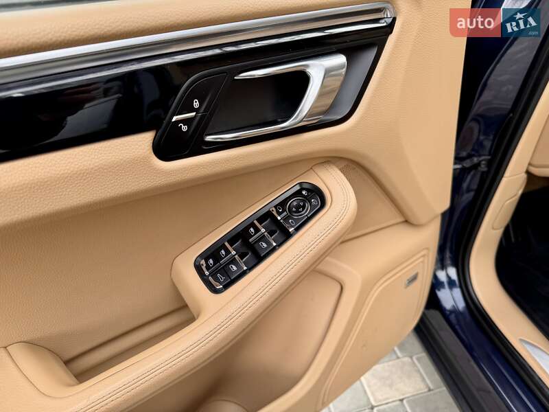 Позашляховик / Кросовер Porsche Macan 2014 в Одесі