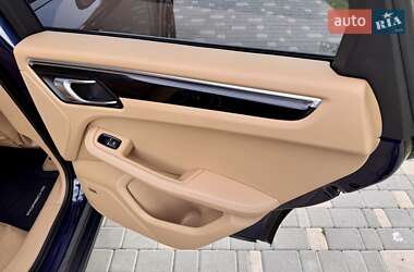 Внедорожник / Кроссовер Porsche Macan 2014 в 