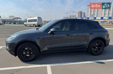Внедорожник / Кроссовер Porsche Macan 2018 в 