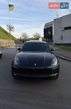 Позашляховик / Кросовер Porsche Macan 2014 в 