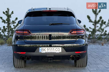 Внедорожник / Кроссовер Porsche Macan 2017 в 
