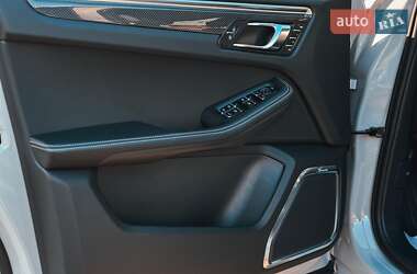 Внедорожник / Кроссовер Porsche Macan 2023 в 
