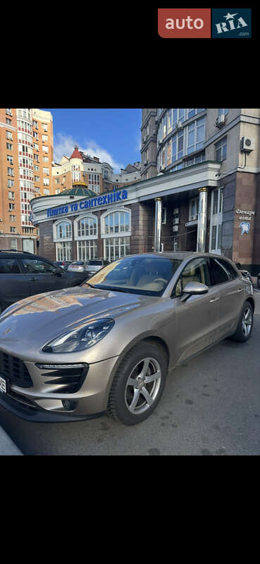 Позашляховик / Кросовер Porsche Macan 2016 в Києві