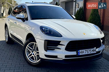 Внедорожник / Кроссовер Porsche Macan 2021 в 