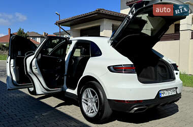 Внедорожник / Кроссовер Porsche Macan 2021 в 