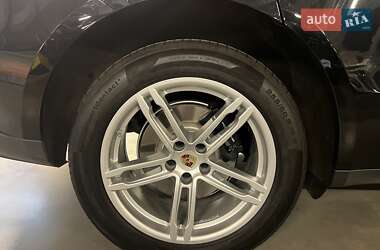 Внедорожник / Кроссовер Porsche Macan 2023 в 