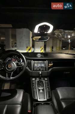 Внедорожник / Кроссовер Porsche Macan 2015 в 