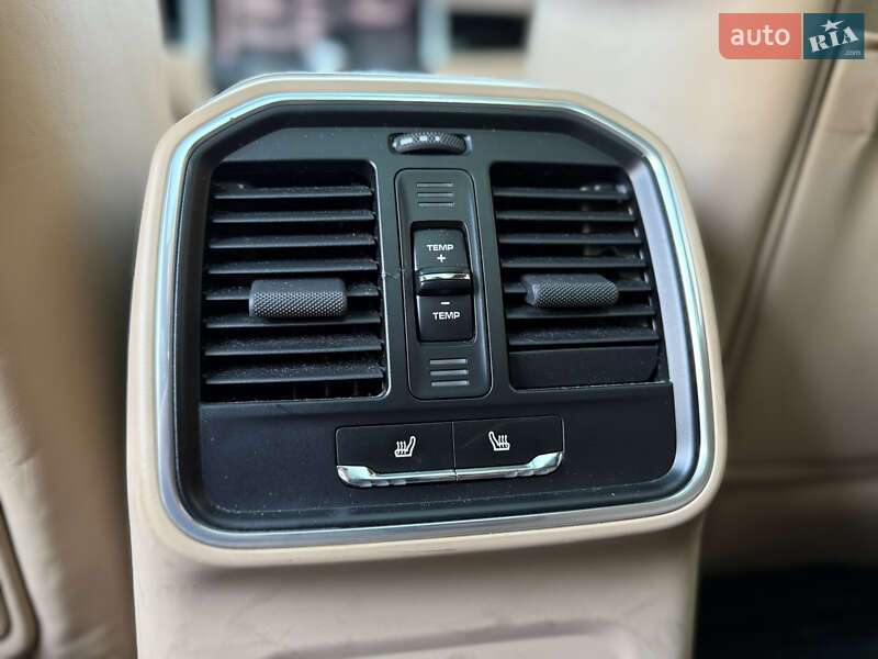 Внедорожник / Кроссовер Porsche Macan 2021 в Черновцах