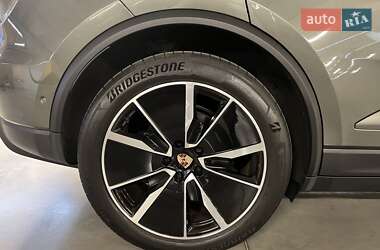 Внедорожник / Кроссовер Porsche Macan 2024 в 