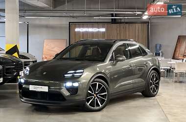 Внедорожник / Кроссовер Porsche Macan 2024 в 