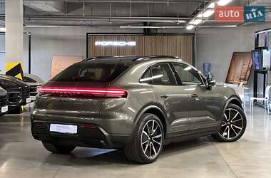 Внедорожник / Кроссовер Porsche Macan 2024 в 