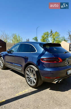 Позашляховик / Кросовер Porsche Macan 2014 в 