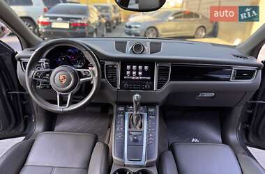 Внедорожник / Кроссовер Porsche Macan 2018 в 