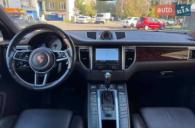 Внедорожник / Кроссовер Porsche Macan 2014 в 