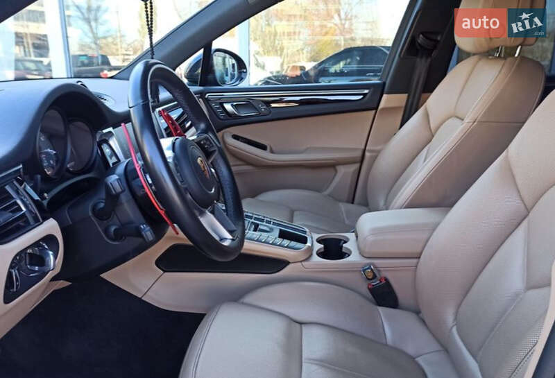 Позашляховик / Кросовер Porsche Macan 2019 в Львові
