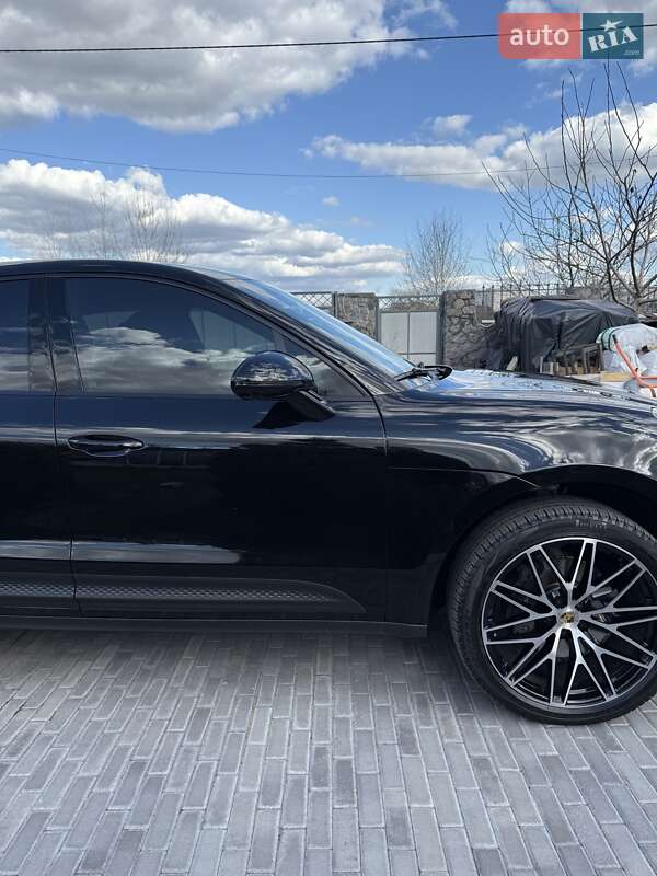 Позашляховик / Кросовер Porsche Macan 2022 в Фастові