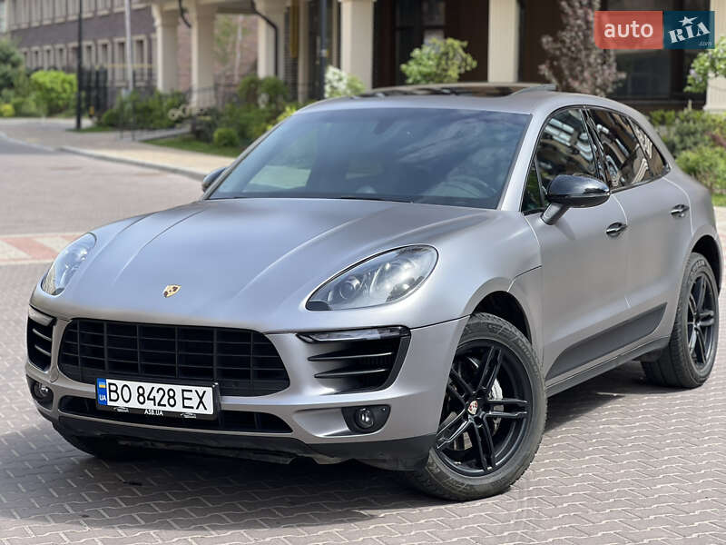 Позашляховик / Кросовер Porsche Macan 2015 в 
