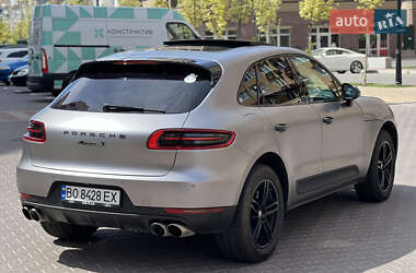 Позашляховик / Кросовер Porsche Macan 2015 в 