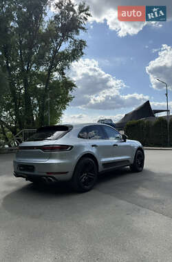 Позашляховик / Кросовер Porsche Macan 2019 в 