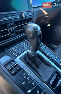 Позашляховик / Кросовер Porsche Macan 2019 в 
