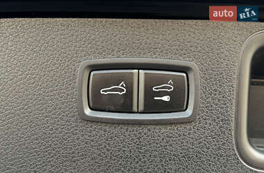 Внедорожник / Кроссовер Porsche Macan 2014 в 