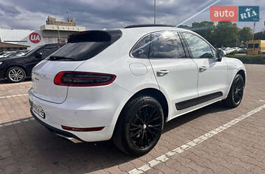 Позашляховик / Кросовер Porsche Macan 2016 в Житомирі