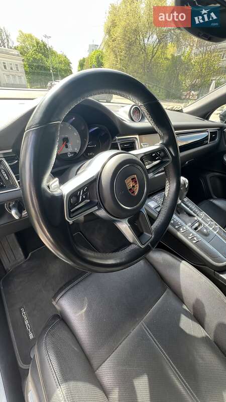 Внедорожник / Кроссовер Porsche Macan 2016 в Днепре