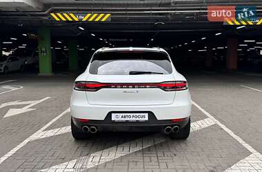 Позашляховик / Кросовер Porsche Macan 2019 в 