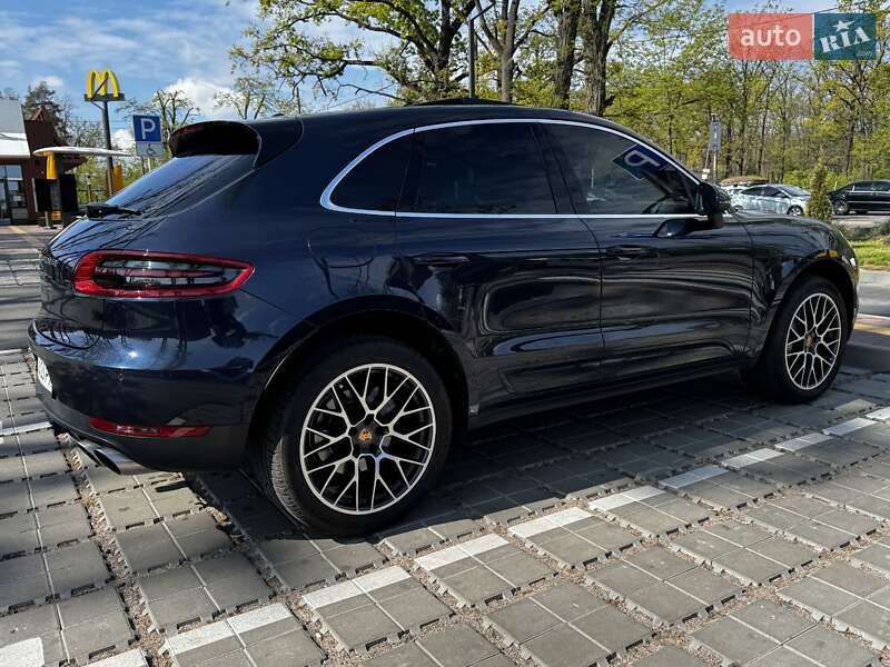 Внедорожник / Кроссовер Porsche Macan 2016 в Ирпене