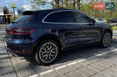 Внедорожник / Кроссовер Porsche Macan 2016 в 