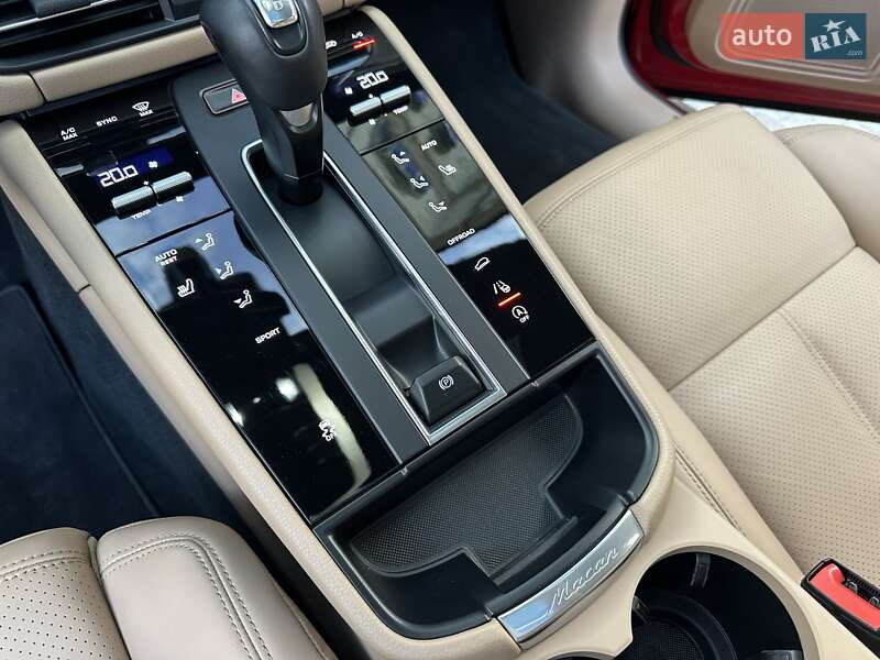 Внедорожник / Кроссовер Porsche Macan 2023 в Киеве