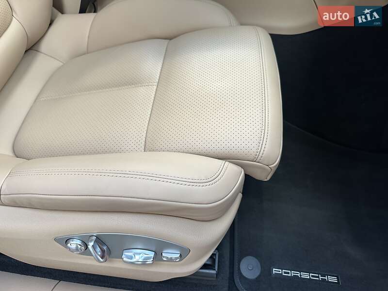 Внедорожник / Кроссовер Porsche Macan 2023 в Киеве
