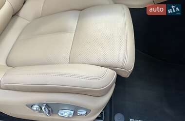 Внедорожник / Кроссовер Porsche Macan 2023 в 