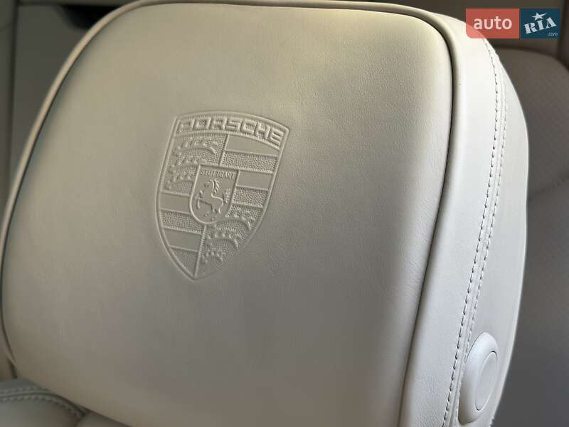 Внедорожник / Кроссовер Porsche Macan 2023 в Киеве