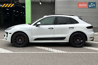 Позашляховик / Кросовер Porsche Macan 2016 в 