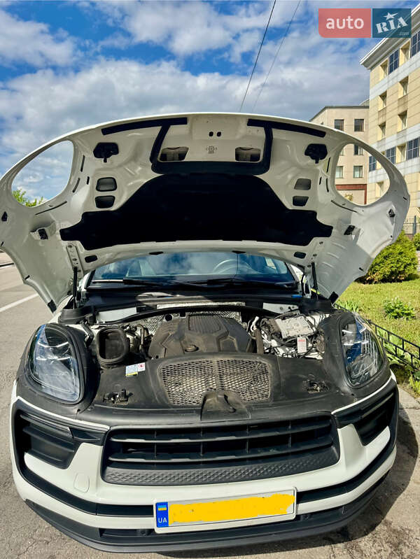 Внедорожник / Кроссовер Porsche Macan 2022 в Киеве