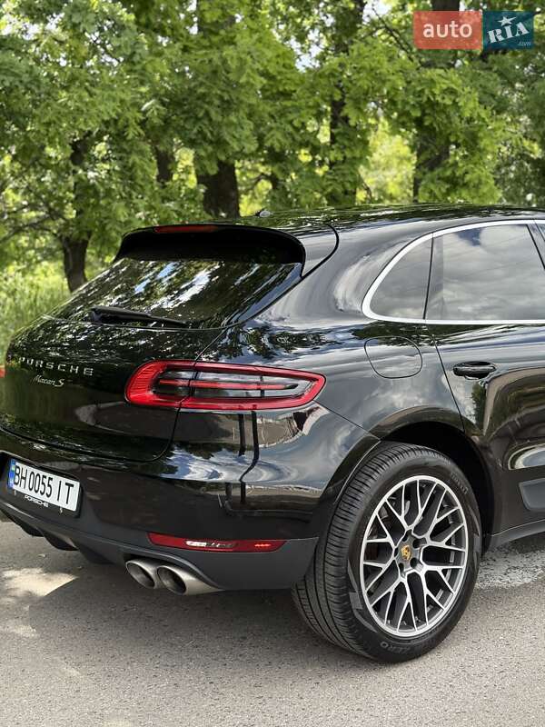 Позашляховик / Кросовер Porsche Macan 2015 в Одесі