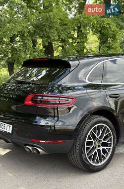 Позашляховик / Кросовер Porsche Macan 2015 в 