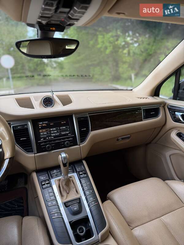 Позашляховик / Кросовер Porsche Macan 2015 в Одесі
