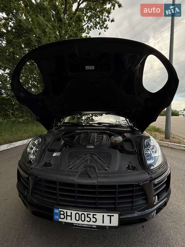 Позашляховик / Кросовер Porsche Macan 2015 в Одесі
