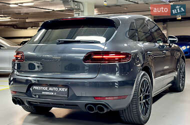 Внедорожник / Кроссовер Porsche Macan 2016 в 
