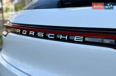 Внедорожник / Кроссовер Porsche Macan 2021 в 