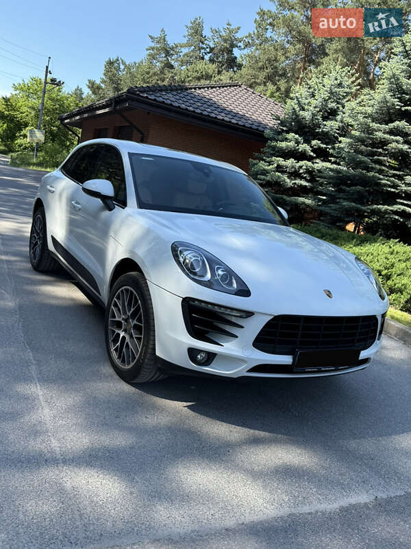 Porsche Macan 2016