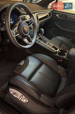 Внедорожник / Кроссовер Porsche Macan 2018 в 