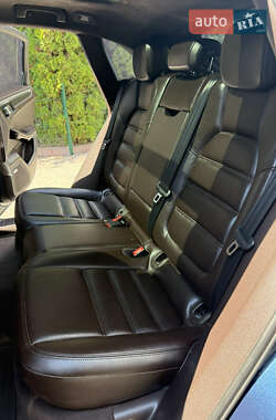Внедорожник / Кроссовер Porsche Macan 2014 в 