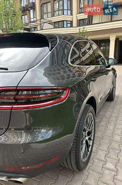 Внедорожник / Кроссовер Porsche Macan 2016 в 