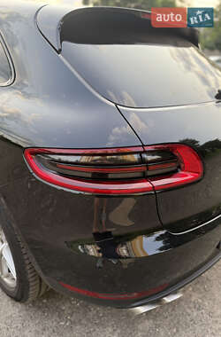 Внедорожник / Кроссовер Porsche Macan 2015 в 