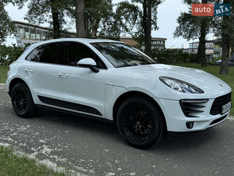 Внедорожник / Кроссовер Porsche Macan 2016 в Киеве